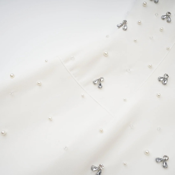 WHITE EMBELLISHED MIDI DRESS - Picture 10 of 10